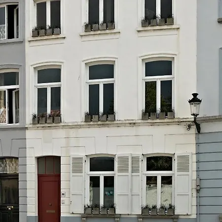 By Night Bed & Breakfast